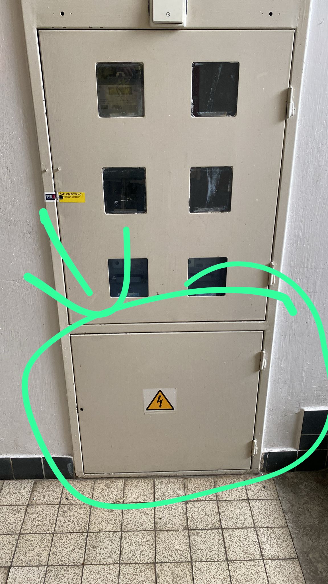 Electrical cabinet in the corridor